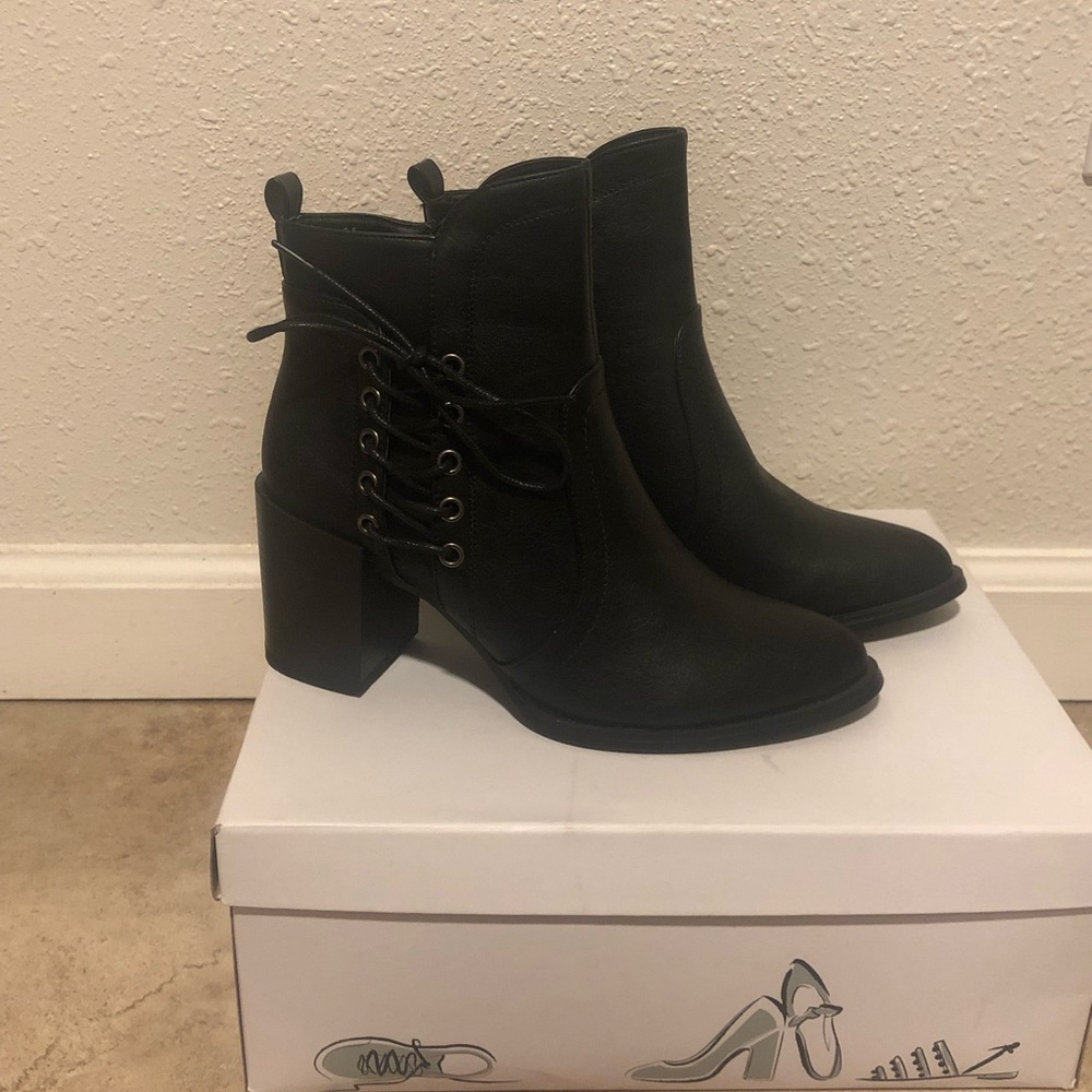 Black PU leather heel ankle booties - Picture 2 of 7